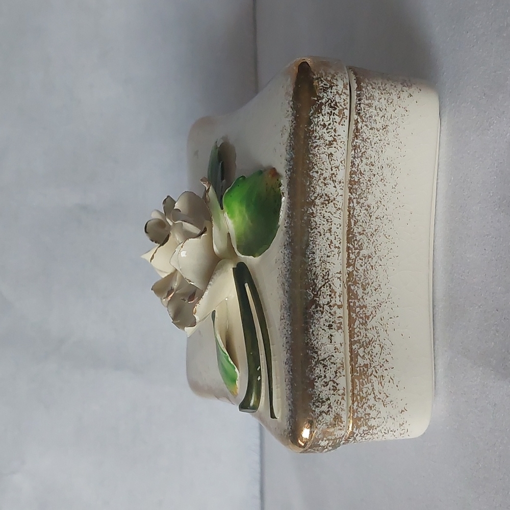 Vintage ceramic trinket box with lid flowers floral - Picture 3 of 15